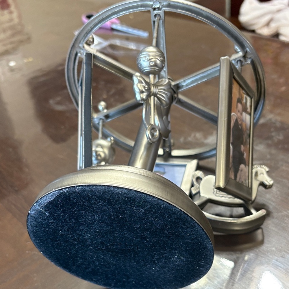 Lawrence Silver Rotating Photo Frame - Picture 8 of 10
